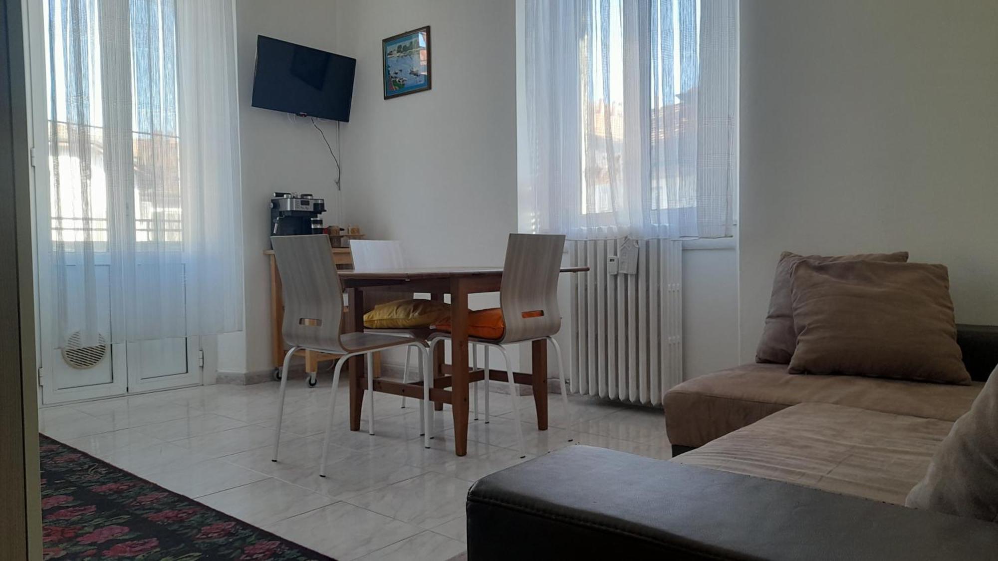 Apartment Duomo Bocconi Navigli Milan Bagian luar foto