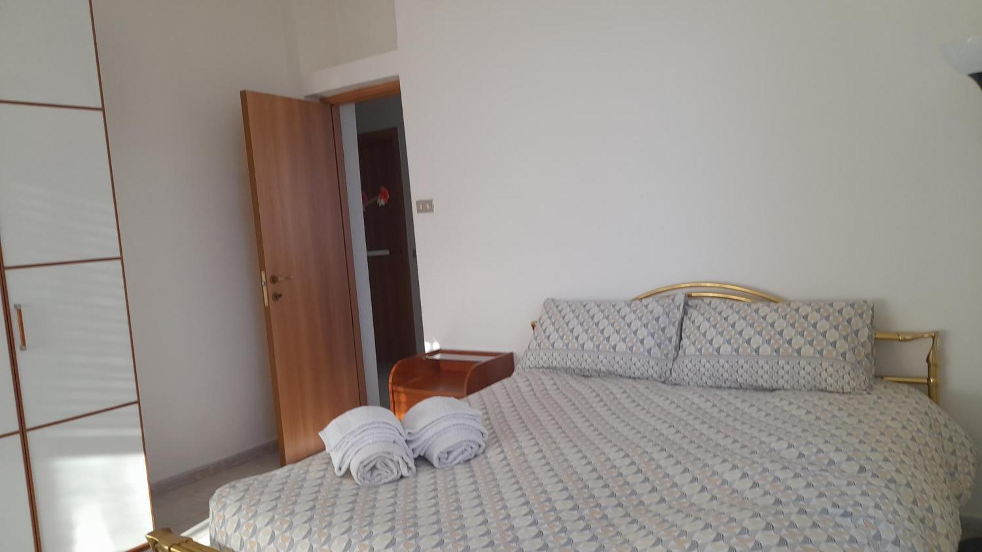 Apartment Duomo Bocconi Navigli Milan Bagian luar foto