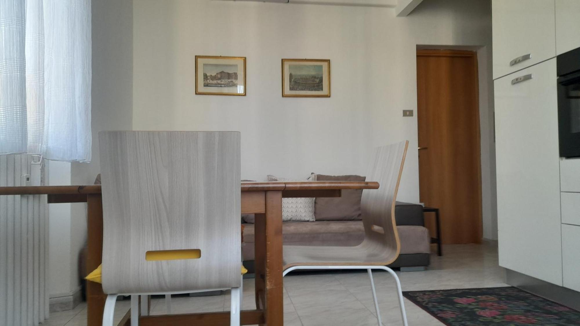 Apartment Duomo Bocconi Navigli Milan Bagian luar foto