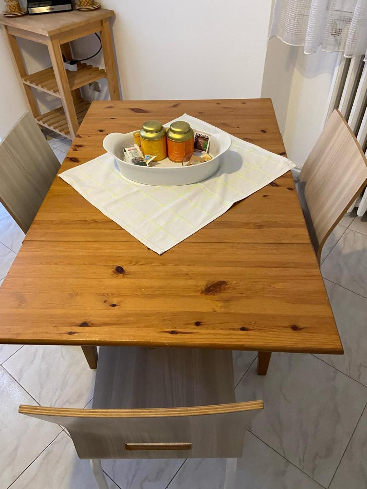 Apartment Duomo Bocconi Navigli Milan Bagian luar foto