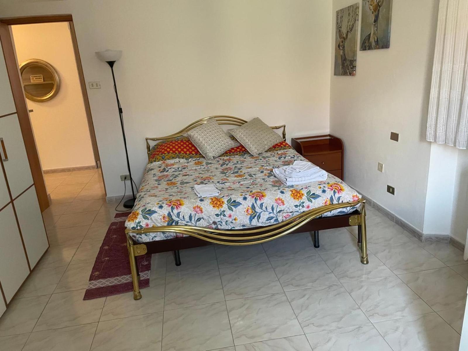 Apartment Duomo Bocconi Navigli Milan Bagian luar foto